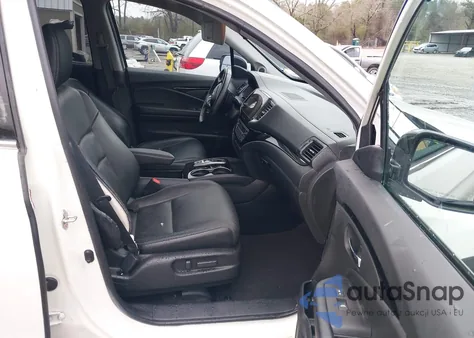 2019 Honda Pilot Touring z USA, uszkodzony, nr VIN 5FNYF5H6XKB037214